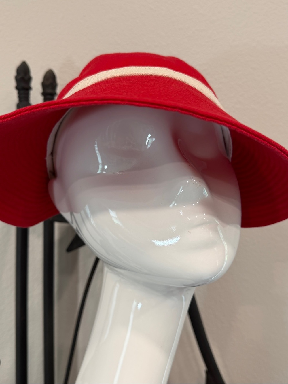 Vintage Liz Claiborne Women's Sun Hat Cap Red Wide Brim Adjustable Strapback